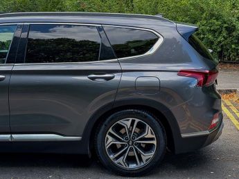 Hyundai Santa Fe 2.2 CRDi Premium SE Auto 4WD (s/s) 200 Bhp | Head Up Display_Ope