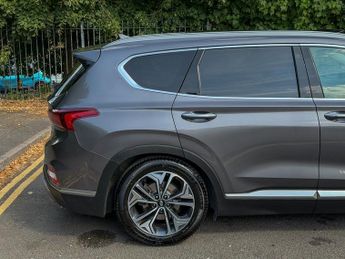 Hyundai Santa Fe 2.2 CRDi Premium SE Auto 4WD (s/s) 200 Bhp | Head Up Display_Ope