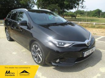 Toyota Auris VVT-I DESIGN TOURING SPORTS