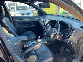 Mitsubishi Outlander PHEV 4H