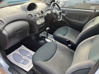 Toyota Yaris VVTI T SPIRIT