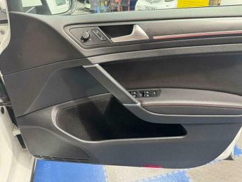 Volkswagen Golf GTi 2.0 Golf GTi Performance TSi Semi-Auto 5dr