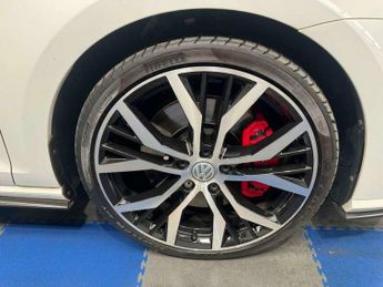 Volkswagen Golf GTi 2.0 Golf GTi Performance TSi Semi-Auto 5dr