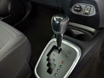 Toyota Yaris 1.5 VVT-h Icon E-CVT Euro 6 (s/s) 5dr