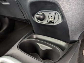 Toyota Yaris 1.5 VVT-h Icon E-CVT Euro 6 (s/s) 5dr