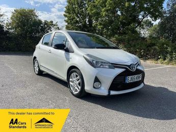 Toyota Yaris 1.5 VVT-h Excel E-CVT Euro 6 5dr (15in Alloy)
