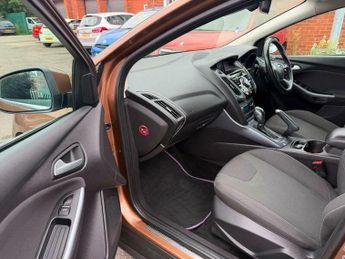 Ford Focus 1.6 Titanium Navigator Powershift Euro 5 5dr