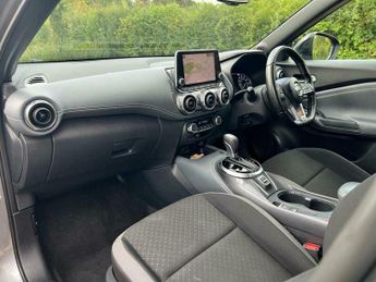 Nissan Juke 1.0 DIG-T N-Connecta DCT Auto Euro 6 (s/s) 5dr