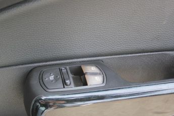 Vauxhall Corsa 1.4i 16v Design Hatchback 5dr Petrol Automatic (a/c) (158 g/km, 
