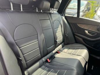 Mercedes-Benz C Class 2.0 C200 AMG Line (Premium) G-Tronic+ 4MATIC Euro 6 (s/s) 5dr