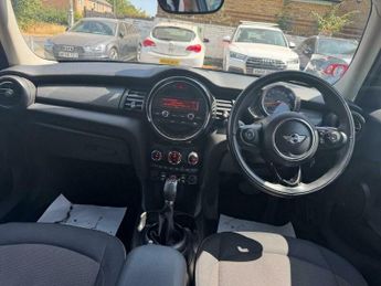 MINI Hatch 1.5 Cooper Auto Euro 6 (s/s) 5dr