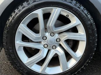 Land Rover Range Rover 3.0 SD V6 Vogue SUV 5dr Diesel Auto 4WD Euro 6 (s/s) (275 ps)
