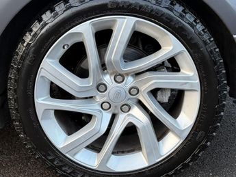 Land Rover Range Rover 3.0 SD V6 Vogue SUV 5dr Diesel Auto 4WD Euro 6 (s/s) (275 ps)
