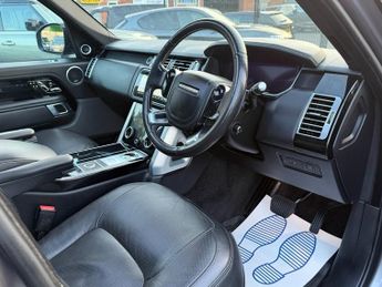 Land Rover Range Rover 3.0 SD V6 Vogue SUV 5dr Diesel Auto 4WD Euro 6 (s/s) (275 ps)