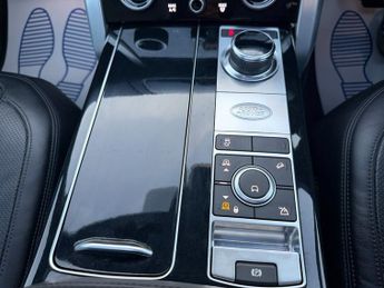 Land Rover Range Rover 3.0 SD V6 Vogue SUV 5dr Diesel Auto 4WD Euro 6 (s/s) (275 ps)