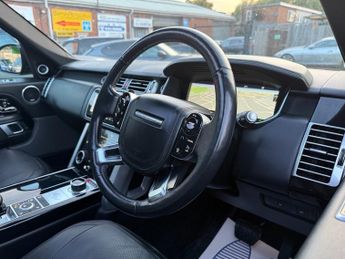 Land Rover Range Rover 3.0 SD V6 Vogue SUV 5dr Diesel Auto 4WD Euro 6 (s/s) (275 ps)