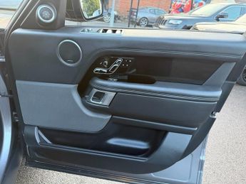 Land Rover Range Rover 3.0 SD V6 Vogue SUV 5dr Diesel Auto 4WD Euro 6 (s/s) (275 ps)