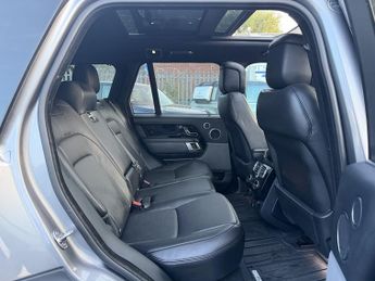 Land Rover Range Rover 3.0 SD V6 Vogue SUV 5dr Diesel Auto 4WD Euro 6 (s/s) (275 ps)