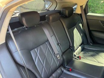 Infiniti FX 3.0 30d V6 GT Auto 4WD Euro 5 5dr