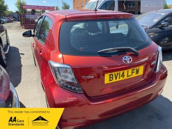 Toyota Yaris VVT-I ICON PLUS