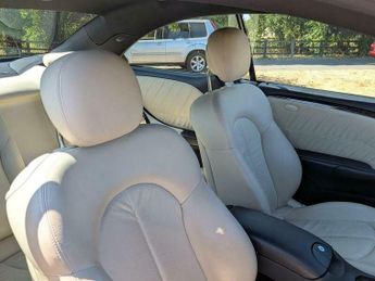 Mercedes-Benz CLK 3.5 CLK350 Avantgarde 7G-Tronic 2dr