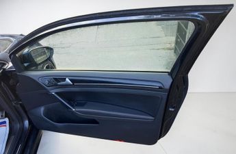 Volkswagen Golf GTi 2.0 TSI BlueMotion Tech GTI Performance Hatchback 3dr Petrol DSG
