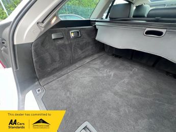 BMW 5 SERIES 2.0 520d Luxury Touring 5dr Diesel Auto Euro 6 (s/s) (184 ps)