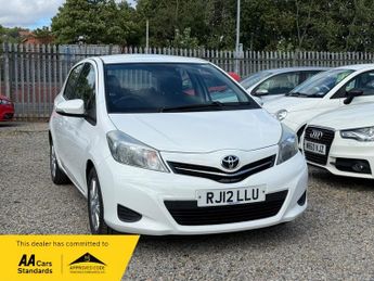 Toyota Yaris VVT-I TR