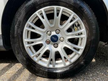 Ford Focus 1.6 Titanium Powershift Euro 5 5dr