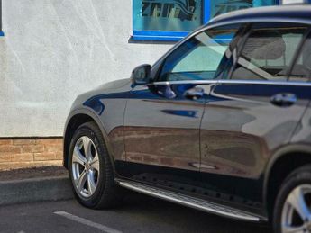 Mercedes-Benz C Class 2.1 GLC250d Sport (Premium) G-Tronic 4MATIC Euro 6 (s/s) 5dr