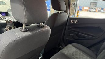 Ford Fiesta TITANIUM 1.4 5DR 96PS