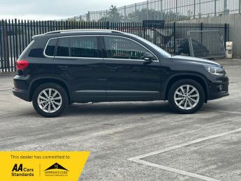 Volkswagen Tiguan 2.0 TDI BlueMotion Tech SE SUV 5dr Diesel DSG 4WD Euro 5 (s/s) (