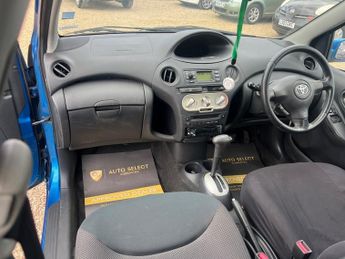 Toyota Yaris VVTI T SPIRIT