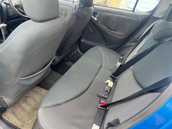 Toyota Yaris VVTI T SPIRIT