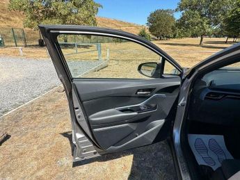 Toyota C-HR 2.0 VVT-h Design CVT Euro 6 (s/s) 5dr