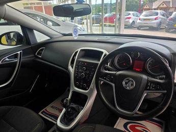 Vauxhall Astra 1.4 16v SRi Euro 5 5dr