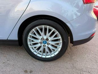 Ford Focus 1.6 Zetec Euro 5 5dr