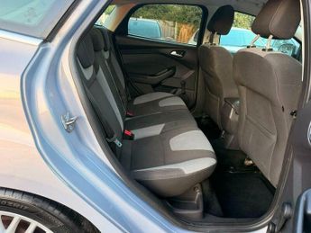 Ford Focus 1.6 Zetec Euro 5 5dr
