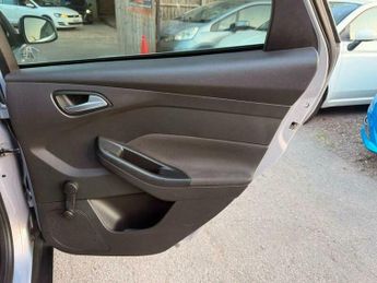 Ford Focus 1.6 Zetec Euro 5 5dr