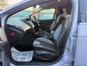 Ford Focus 1.6 Zetec Euro 5 5dr