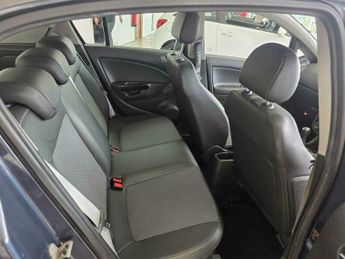 Vauxhall Corsa 1.2i 16v Design 5dr (a/c)