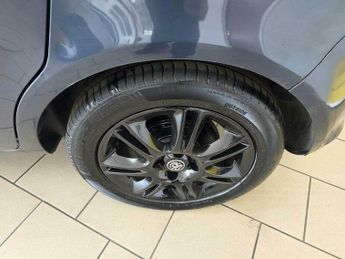 Vauxhall Corsa 1.2i 16v Design 5dr (a/c)
