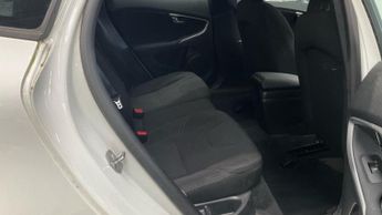 Volvo V40 1.5 T2 ES Hatchback 5dr Petrol Auto Euro 6 (s/s) (122 ps)