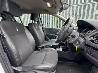 Renault Clio 1.6 VVT Dynamique TomTom Auto Euro 5 5dr