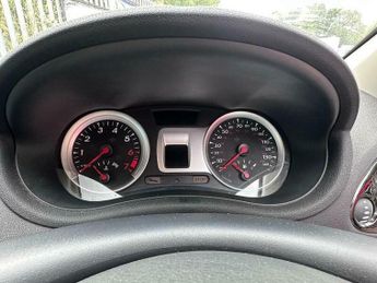 Renault Clio 1.6 VVT Dynamique TomTom Auto Euro 5 5dr