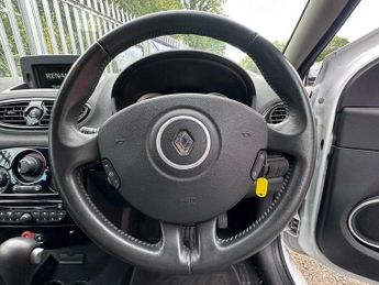 Renault Clio 1.6 VVT Dynamique TomTom Auto Euro 5 5dr