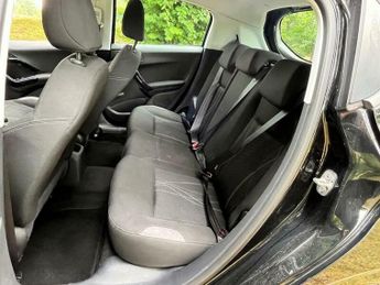 Peugeot 208 1.2 VTi PureTech Active Euro 5 5dr
