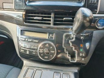 Toyota Estima AERAS