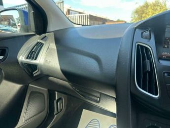 Ford Focus 1.0T EcoBoost Zetec Euro 6 (s/s) 5dr