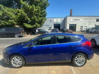 Ford Focus 1.0T EcoBoost Zetec Euro 6 (s/s) 5dr